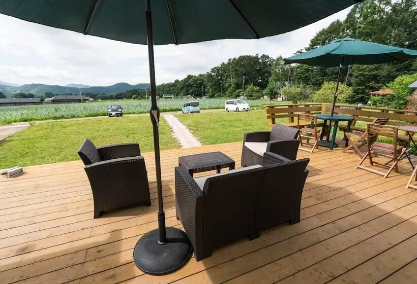 Majatalo Guesthouse Leaf