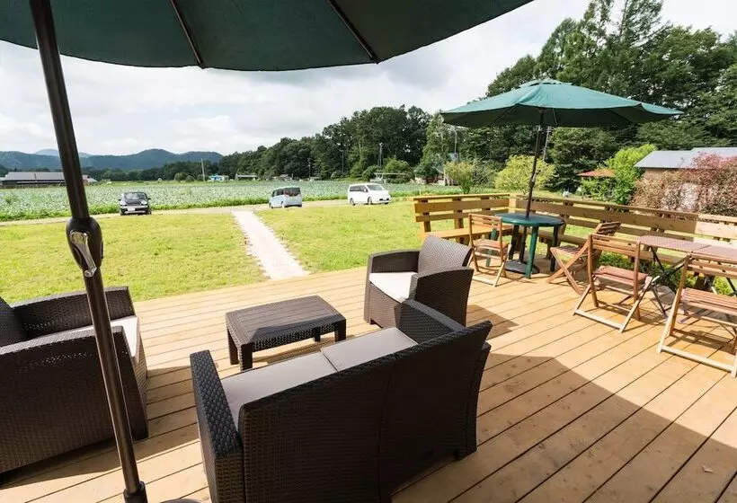 Majatalo Guesthouse Leaf