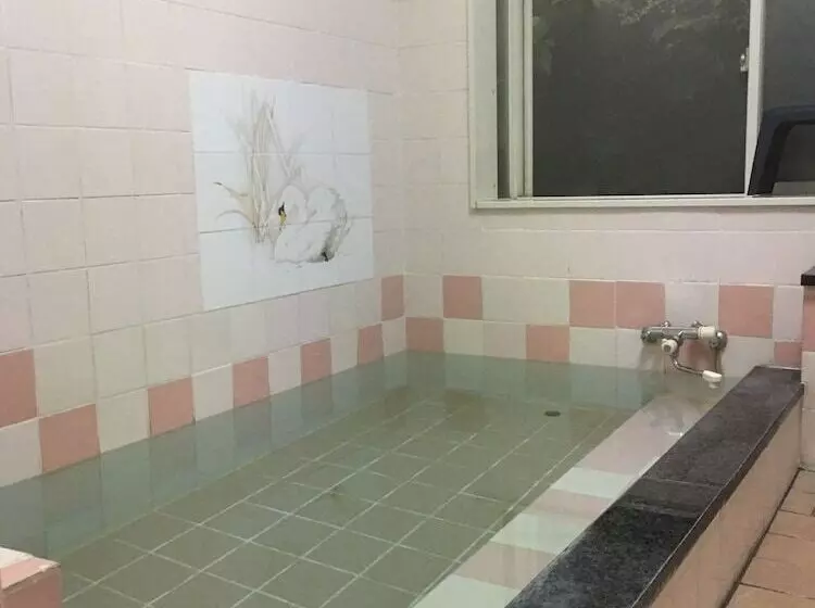 Majatalo Guesthouse Leaf