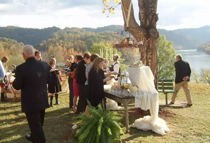 Buckhorn Lake State Resort Park