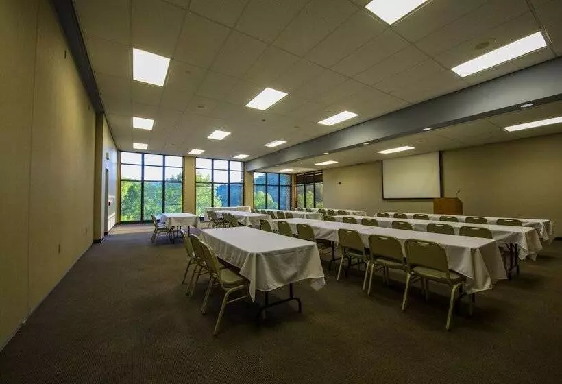 Buckhorn Lake State Resort Park