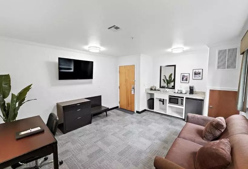 فندق Best Western Wesley Inn & Suites