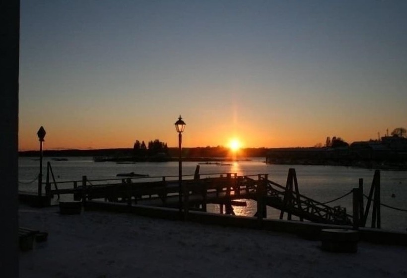 בית מלון כפרי Boothbay Harbor Inn