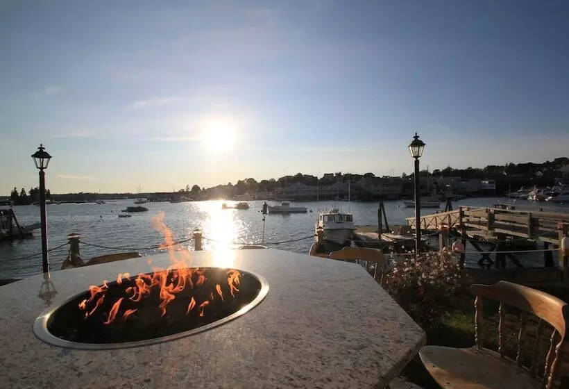 ホテル Boothbay Harbor Inn