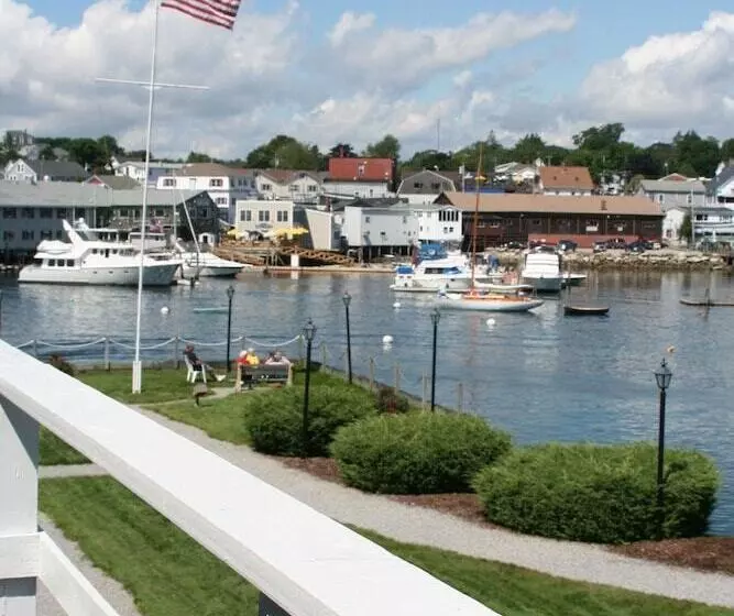 ホテル Boothbay Harbor Inn