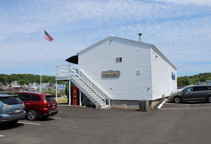 בית מלון כפרי Boothbay Harbor Inn