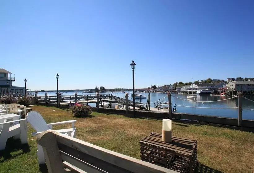 ホテル Boothbay Harbor Inn