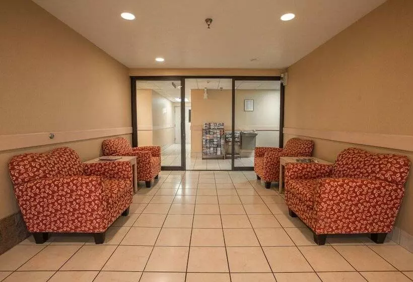 ホテル Bridgeway Inn & Suites