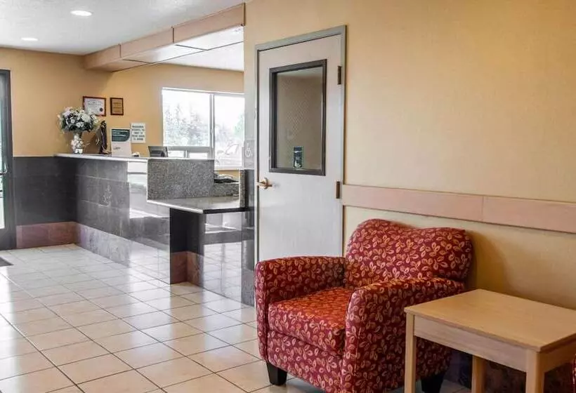 ホテル Bridgeway Inn & Suites