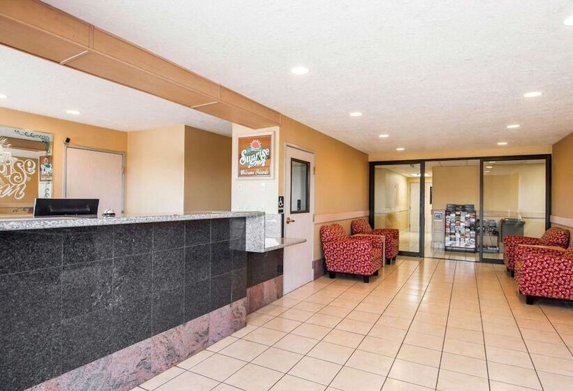 בית מלון כפרי Bridgeway Inn & Suites