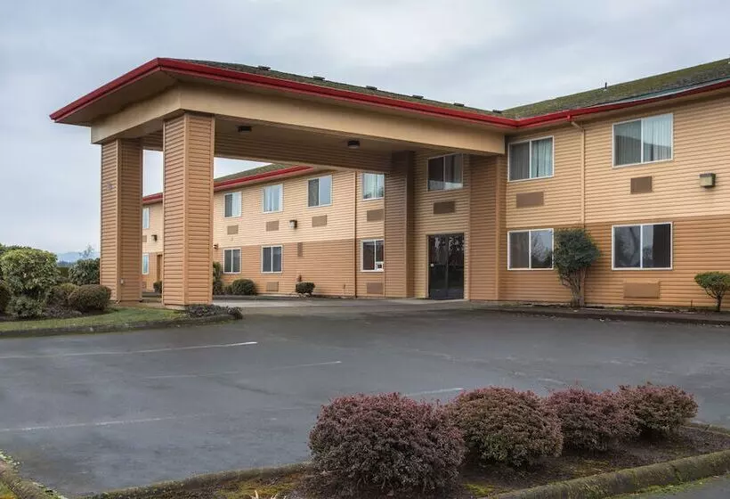 فندق Bridgeway Inn & Suites