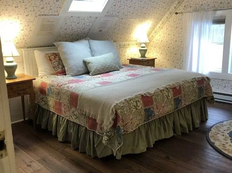 هتل Brook Farm Inn