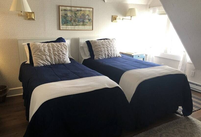 ホテル Brook Farm Inn