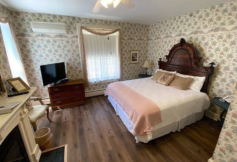 ホテル Brook Farm Inn