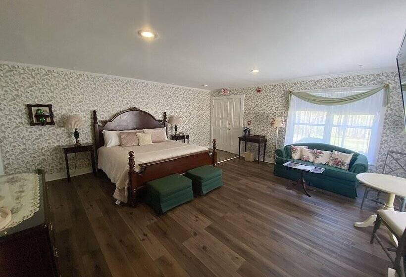 ホテル Brook Farm Inn