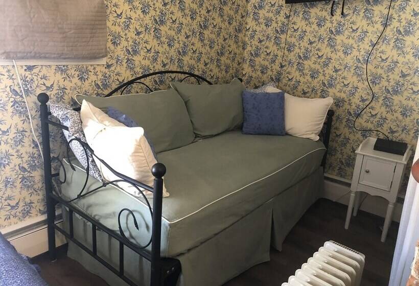 ホテル Brook Farm Inn