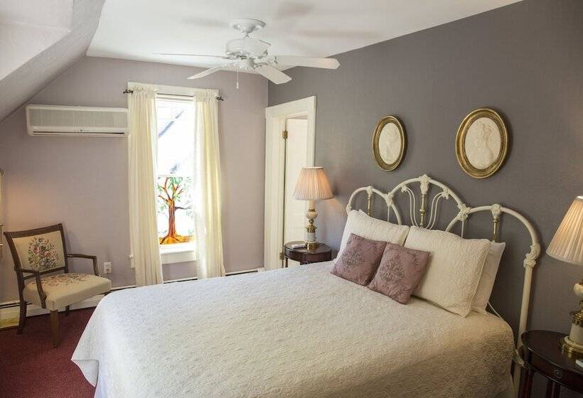 ホテル Brook Farm Inn