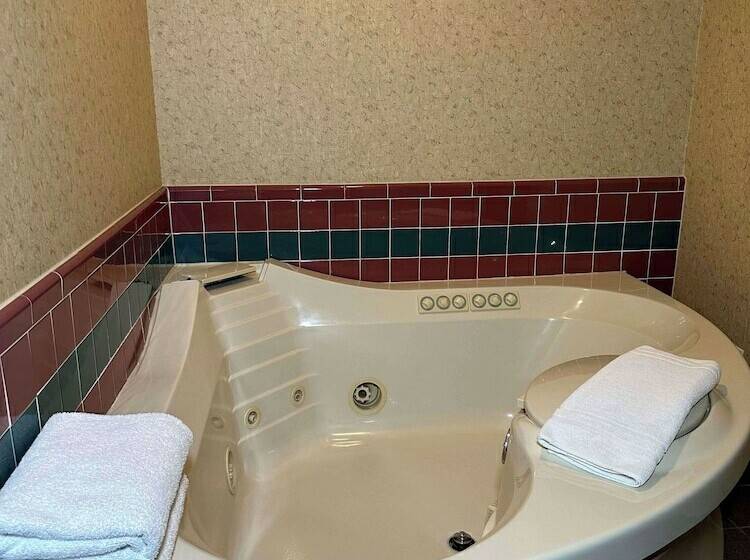 فندق Surestay Plus By Best Western Enterprise