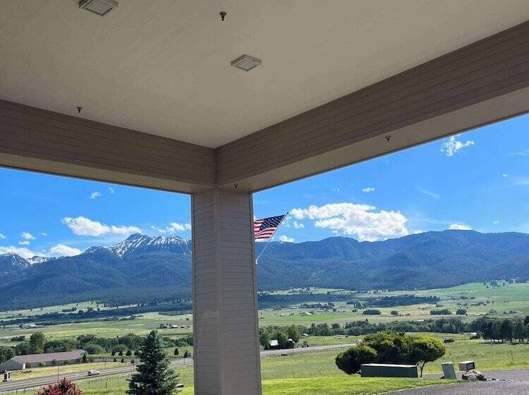 فندق Surestay Plus By Best Western Enterprise