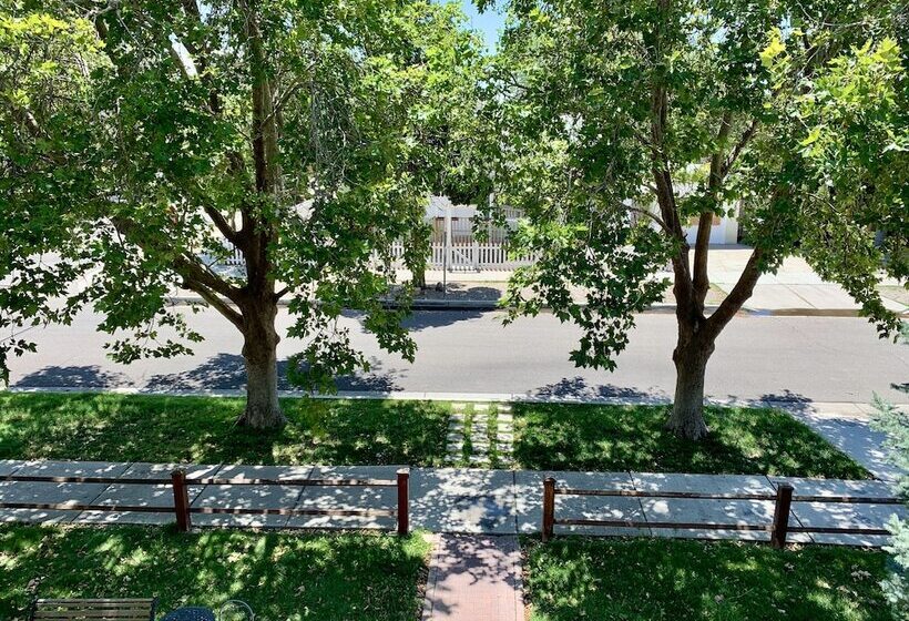 تختخواب و صبحانه El Cuervo Abq