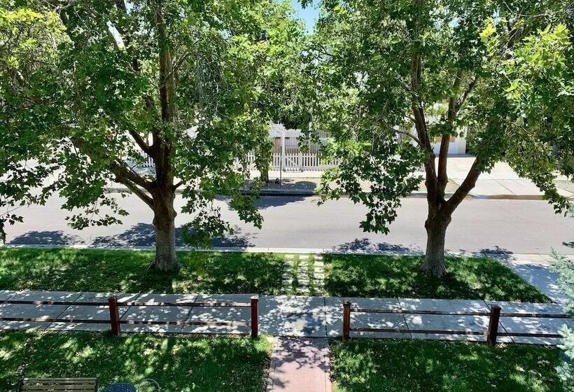 Bed and Breakfast El Cuervo Abq