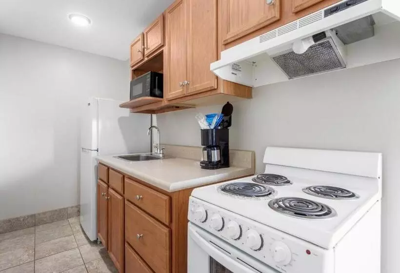 모텔 Bikini Beach Resort