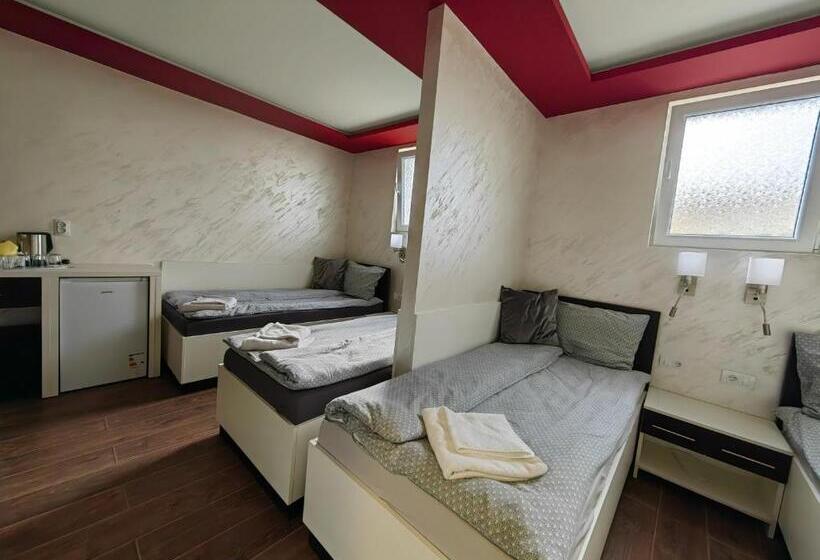 هاستل Oldbrick Pub