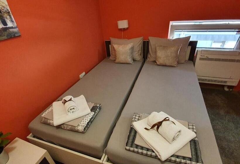 هاستل Oldbrick Pub