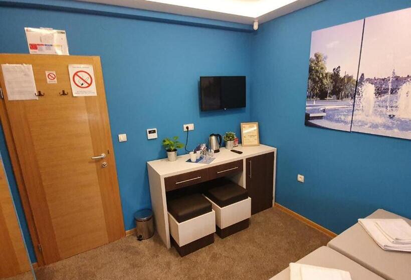 هاستل Oldbrick Pub