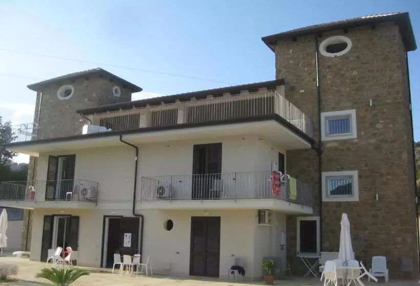 Aamiaismajoitus (B&B) Le Torri Del Cilento