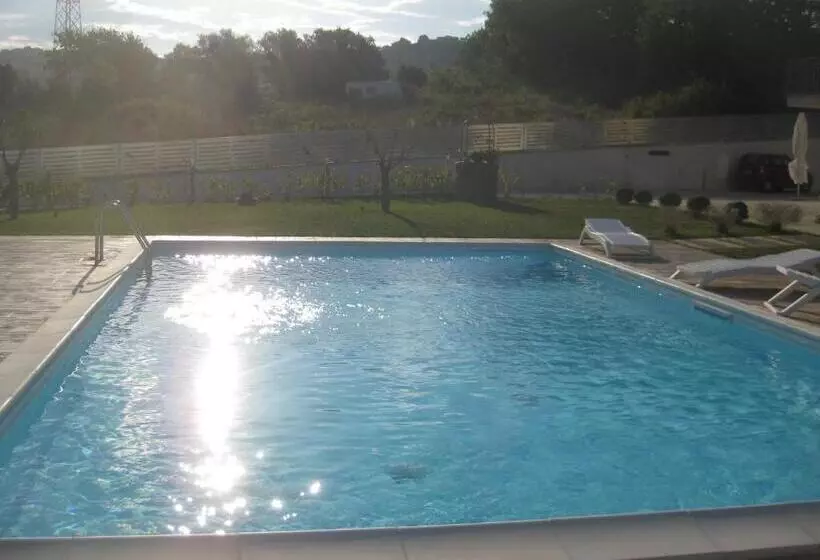 Aamiaismajoitus (B&B) Le Torri Del Cilento