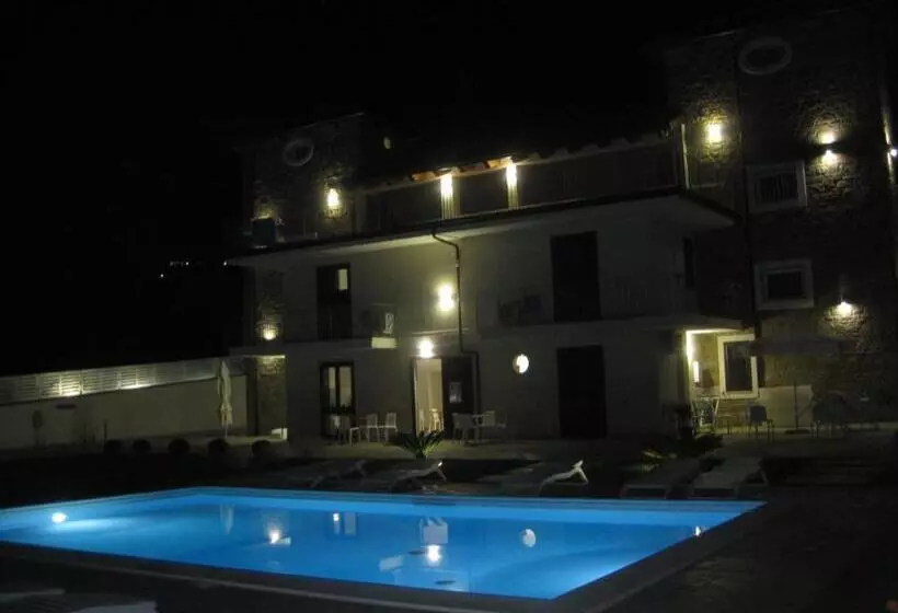 Aamiaismajoitus (B&B) Le Torri Del Cilento