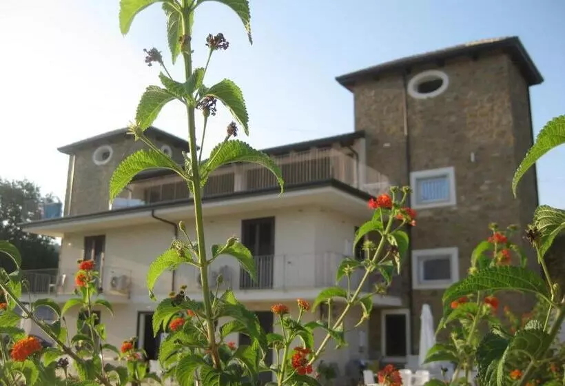 Aamiaismajoitus (B&B) Le Torri Del Cilento