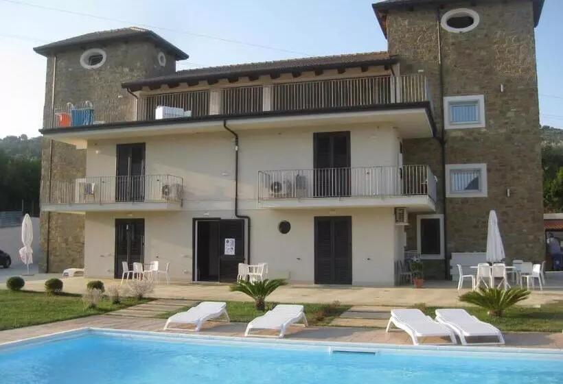 Aamiaismajoitus (B&B) Le Torri Del Cilento