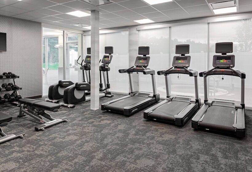 Отель Fairfield Inn & Suites By Marriott Queensbury Glens Falls/lake George