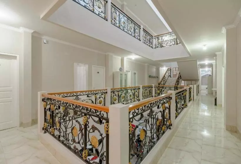 ペンション Reddoorz Near Taman Makam Pahlawan Cikutra