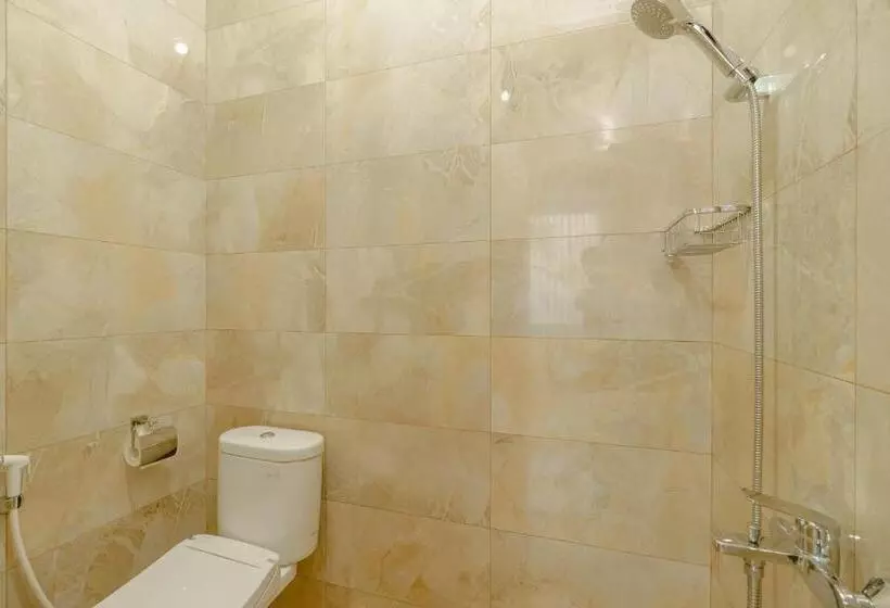 ペンション Reddoorz Near Taman Makam Pahlawan Cikutra