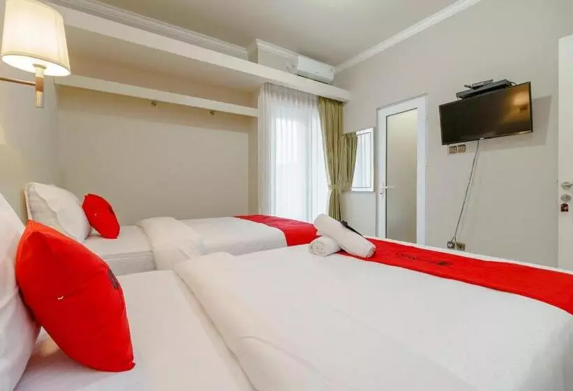 ペンション Reddoorz Near Taman Makam Pahlawan Cikutra
