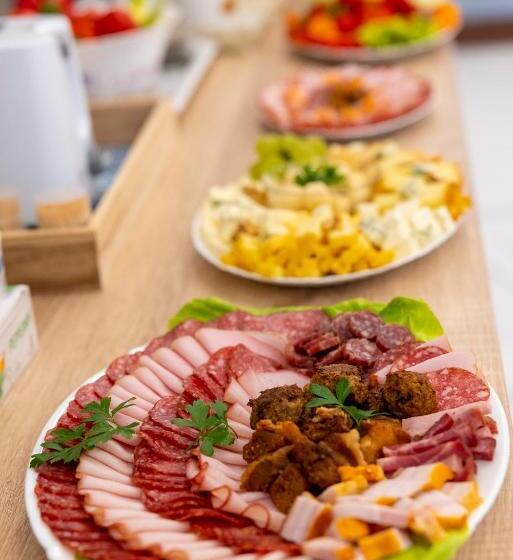 پانسیون Casa Cu Nuc