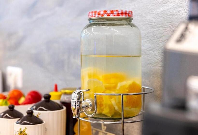 پانسیون Casa Cu Nuc