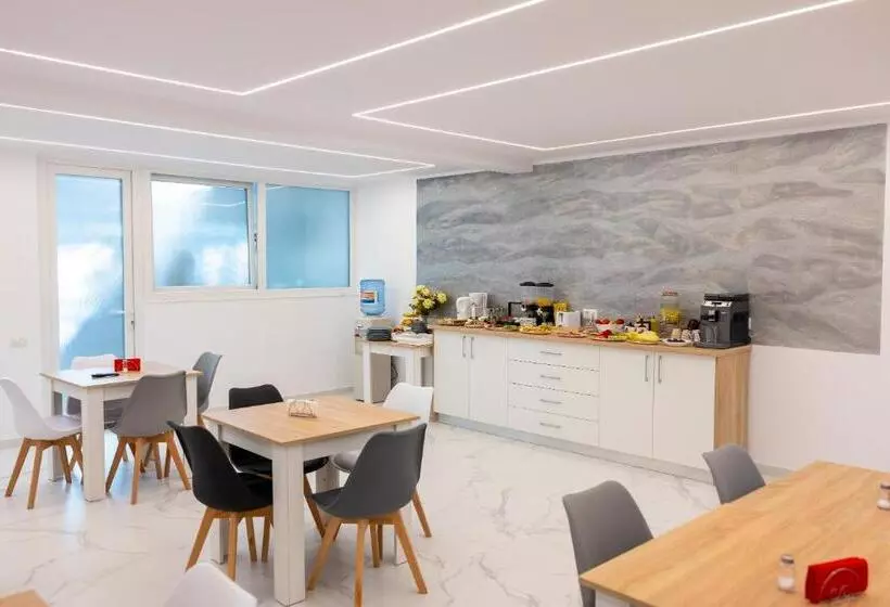 پانسیون Casa Cu Nuc