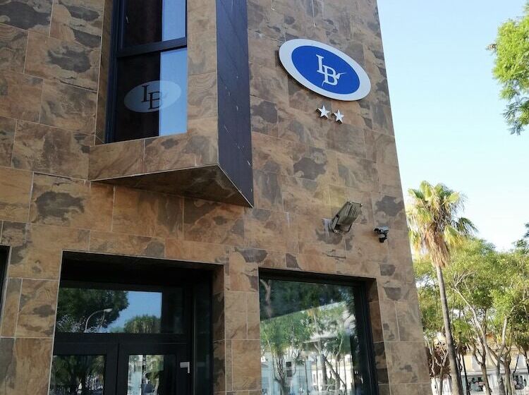 ホテル Lb Lebrija By Ma 22 Puntos