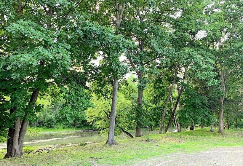 פנסיון Micosta Leisure Inn