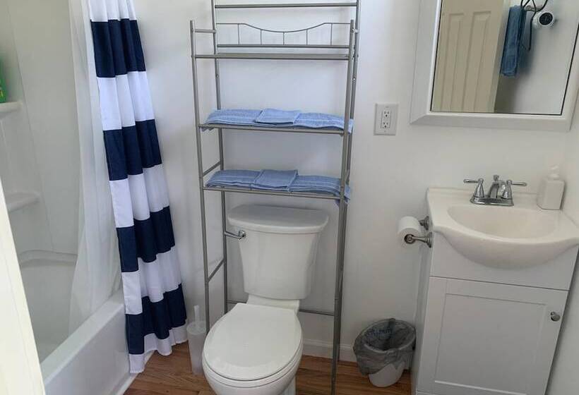 פנסיון Micosta Leisure Inn