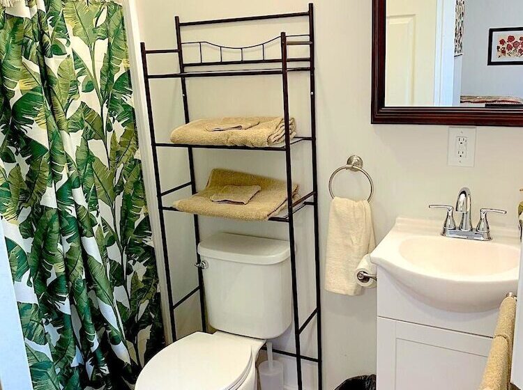 פנסיון Micosta Leisure Inn