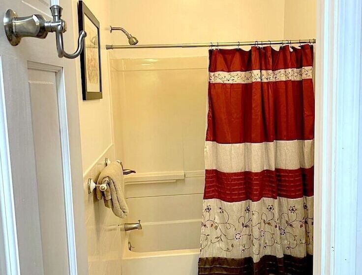 פנסיון Micosta Leisure Inn