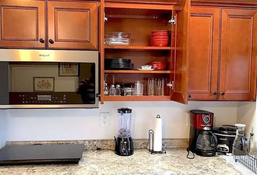 Majatalo Micosta Leisure Inn