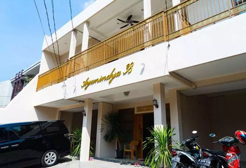 Majatalo Reddoorz Near Cipinang Indah Mall