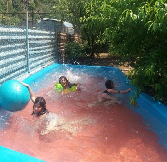 پانسیون New Sanahin