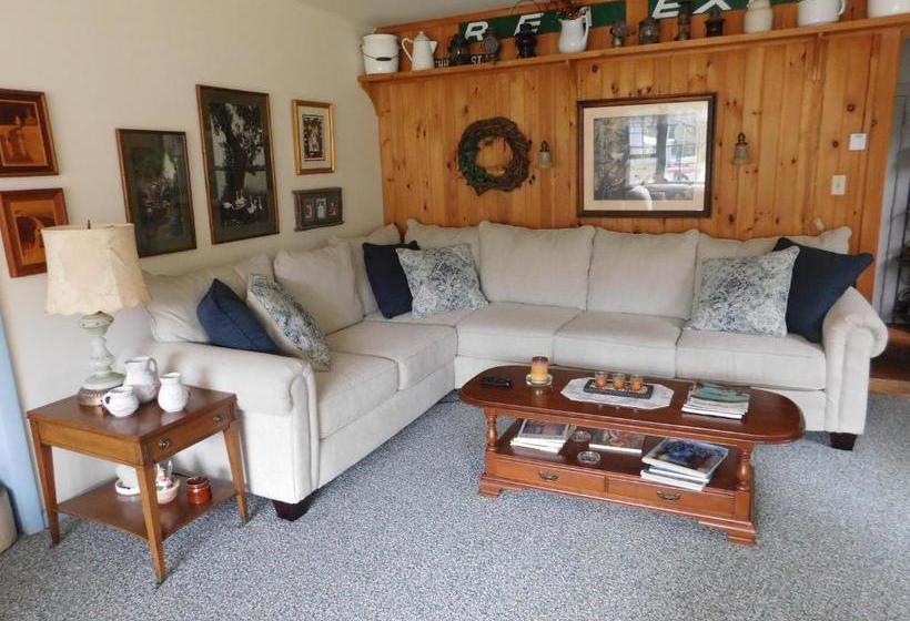 Goose Pond Inn Bed & Breakfast